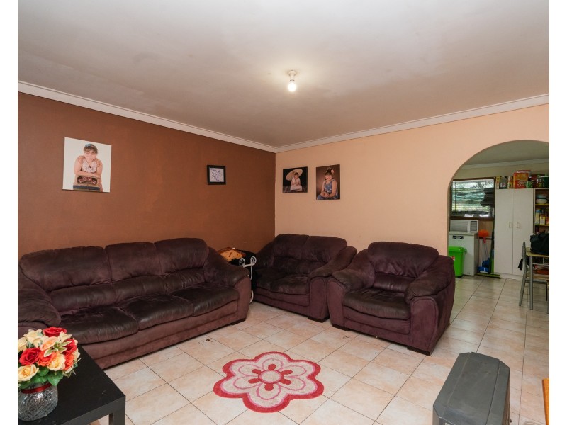 23 Walcha Way, Armadale WA 6112