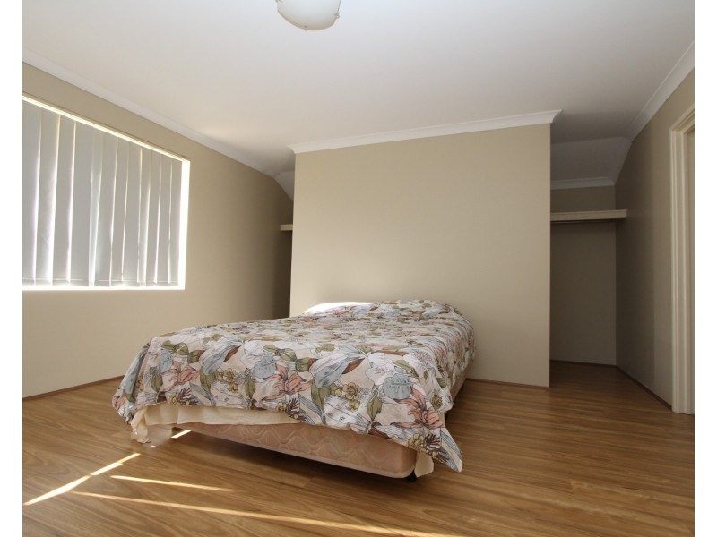 86 Sheffield Road, Wattle Grove WA 6107