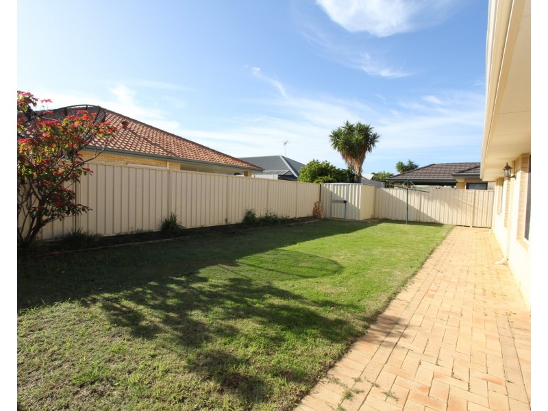 86 Sheffield Road, Wattle Grove WA 6107