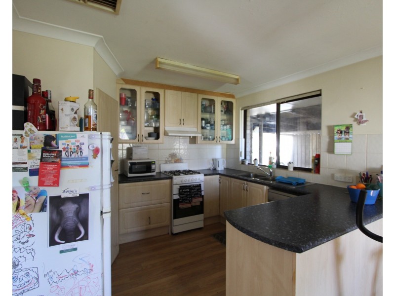 14 Cambell Road, Armadale WA 6112