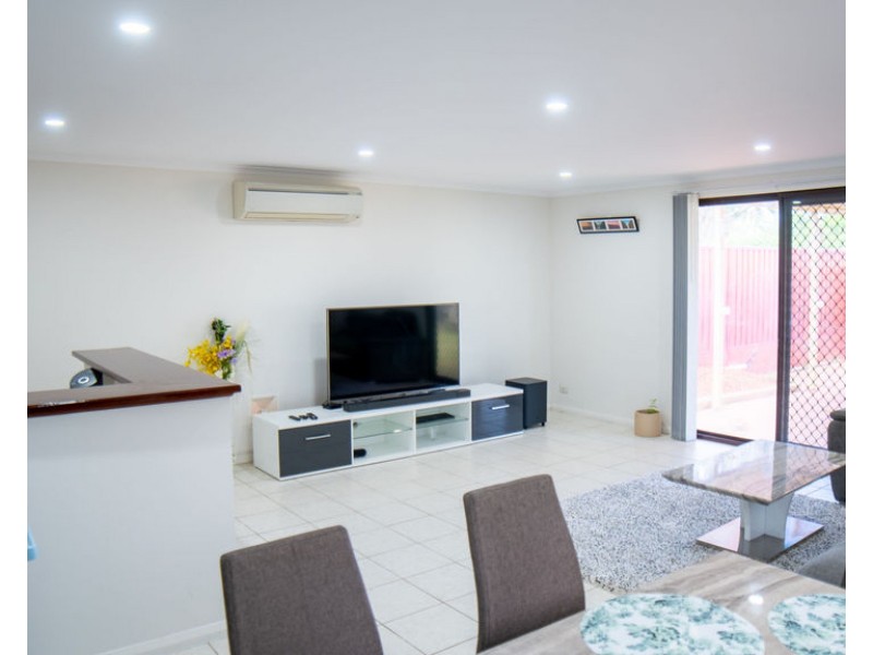 12 Sovereign Place, Forrestfield WA 6058