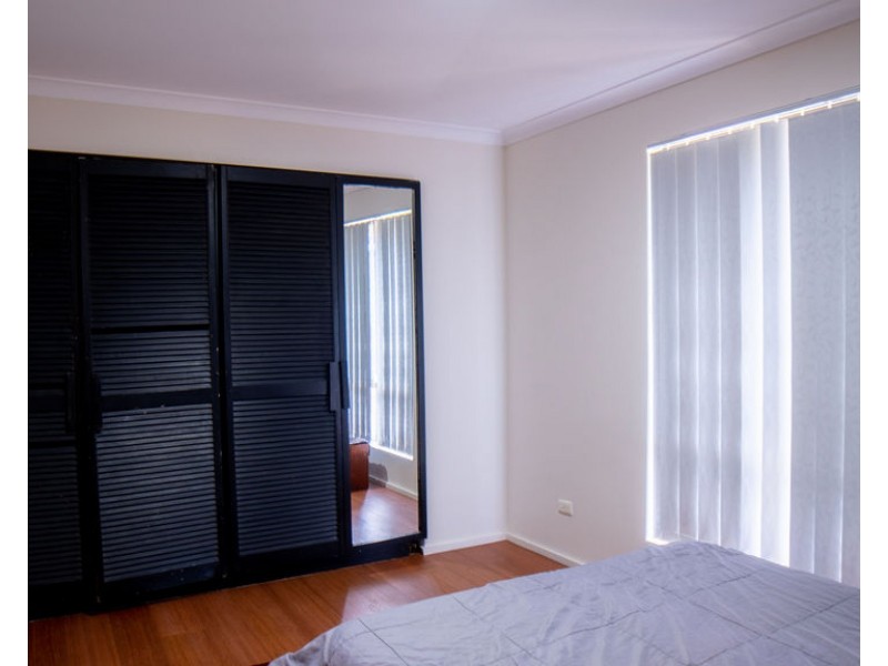 12 Sovereign Place, Forrestfield WA 6058