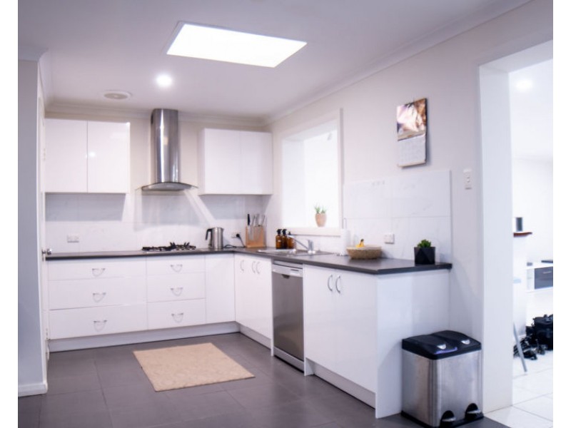 12 Sovereign Place, Forrestfield WA 6058