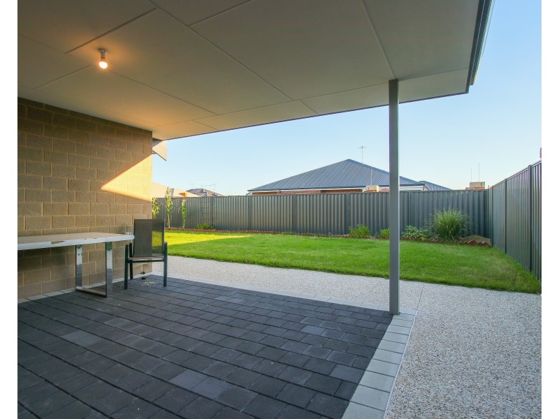 67 Lomond Way, Seville Grove WA 6112
