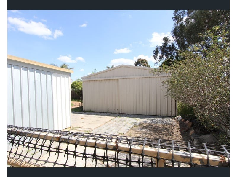 21 Numulgi Street, Armadale WA 6112