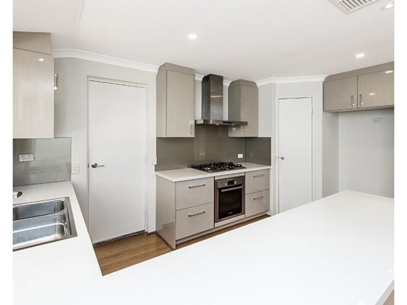 10 Inveraray Close, Canning Vale WA 6155