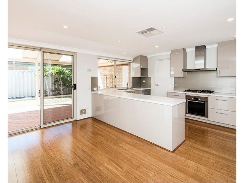 10 Inveraray Close, Canning Vale WA 6155