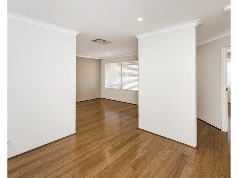 10 Inveraray Close, Canning Vale WA 6155