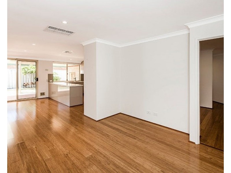 10 Inveraray Close, Canning Vale WA 6155