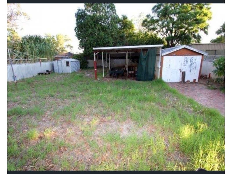 11 Cornish Street, Armadale WA 6112