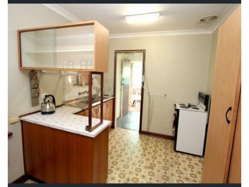 11 Cornish Street, Armadale WA 6112