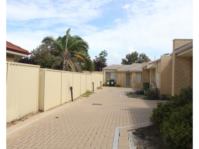 1,2,3 &4/367  Railway Avenue, Armadale WA 6112