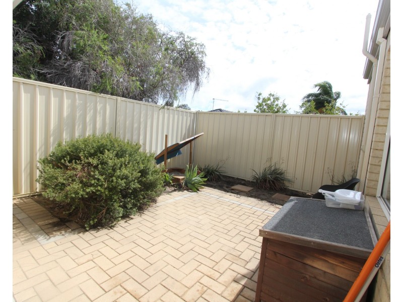 1,2,3 &4/367  Railway Avenue, Armadale WA 6112