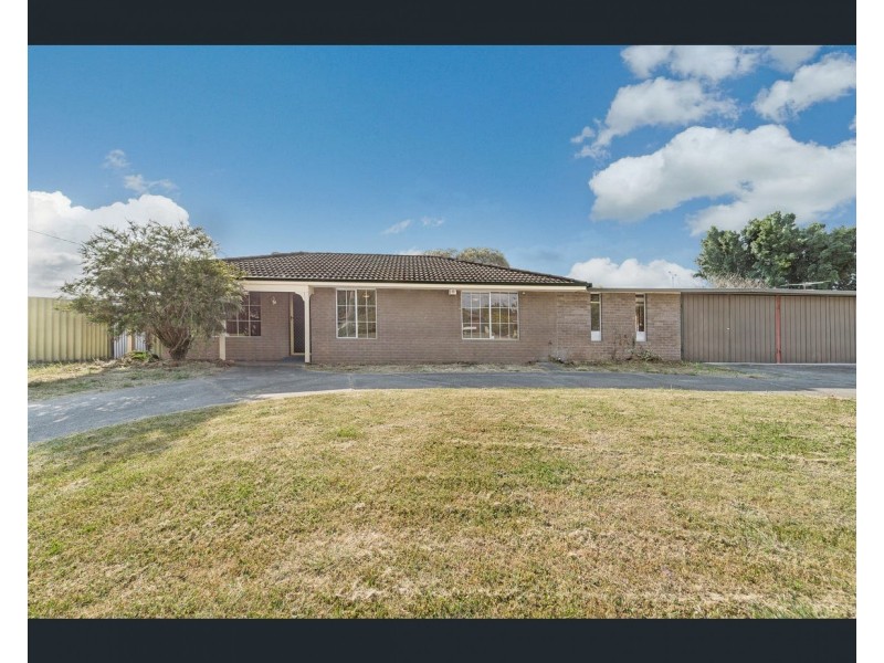 81 Girraween Street, Armadale WA 6112