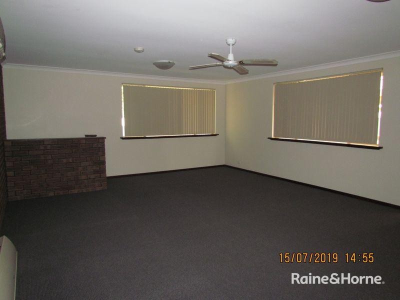 30 Mataitai Loop, Cooloongup WA 6168