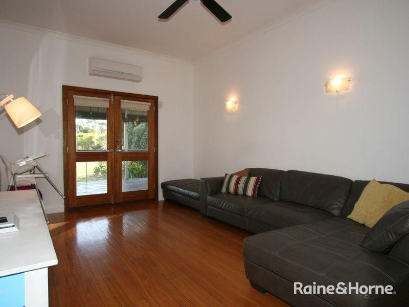 8 Currie Street, Waikiki WA 6169