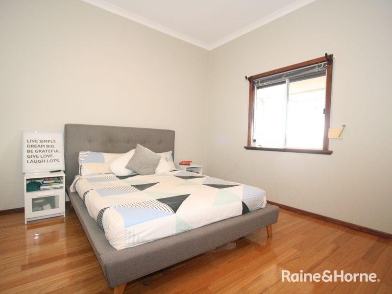 8 Currie Street, Waikiki WA 6169