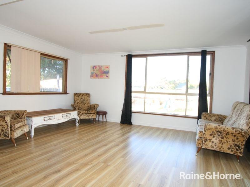 8 Currie Street, Waikiki WA 6169