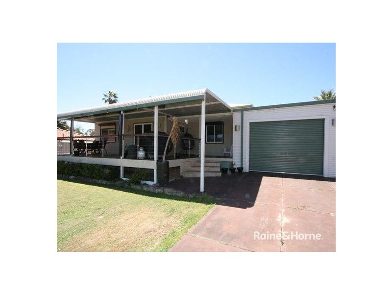 8 Currie Street, Waikiki WA 6169