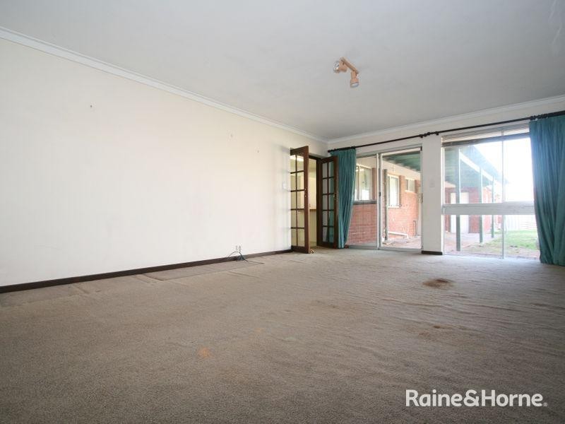 11 Coral Road, Safety Bay WA 6169