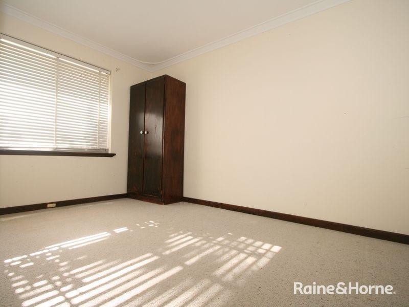 11 Coral Road, Safety Bay WA 6169