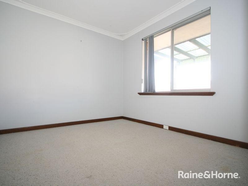 11 Coral Road, Safety Bay WA 6169