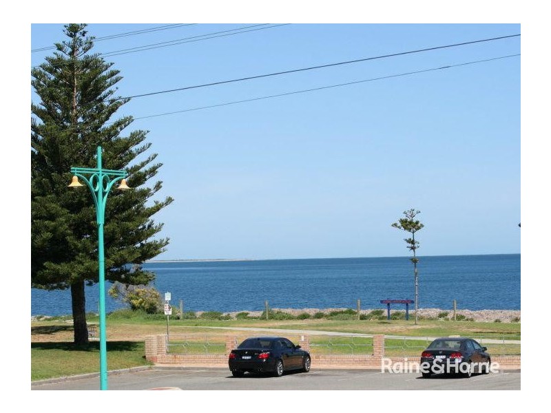 11 Coral Road, Safety Bay WA 6169