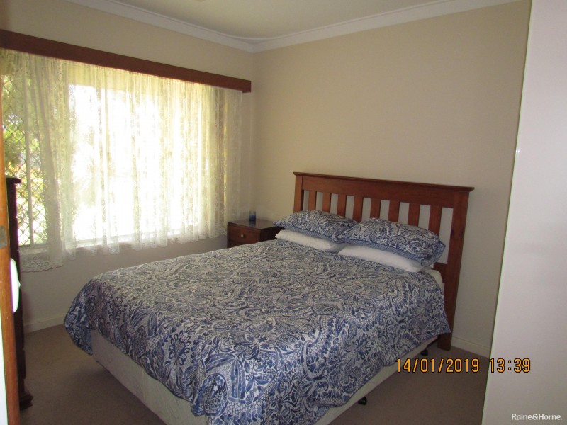 4 Bayshore Place, Safety Bay WA 6169