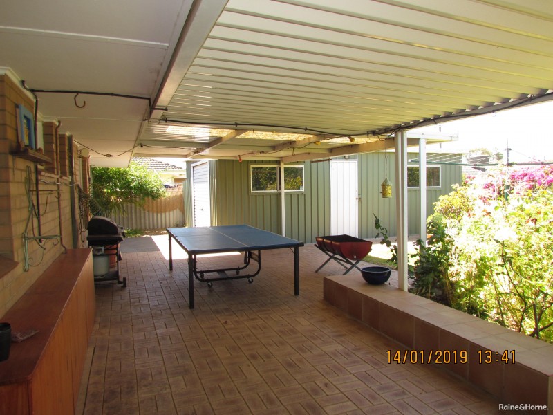 4 Bayshore Place, Safety Bay WA 6169