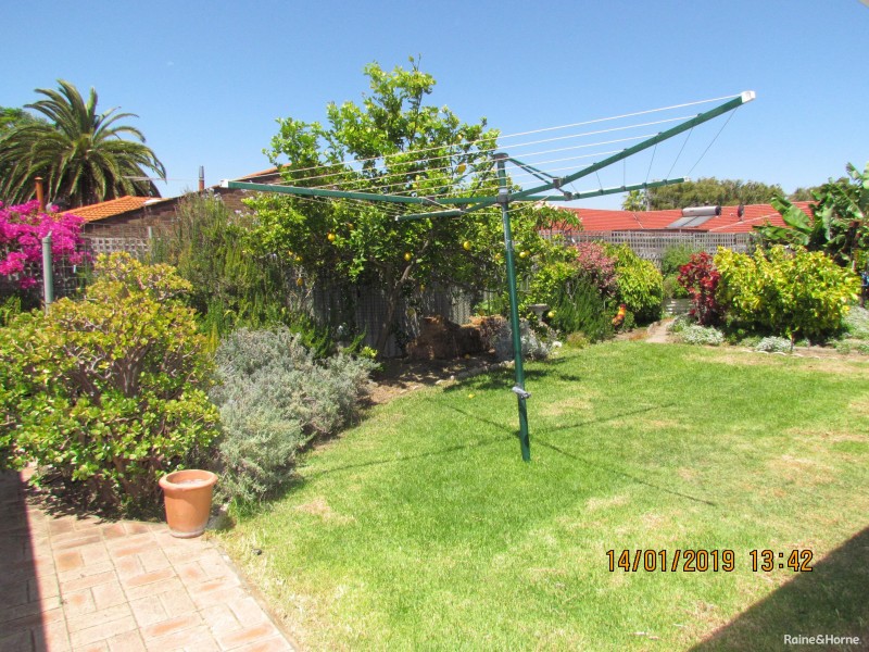 4 Bayshore Place, Safety Bay WA 6169