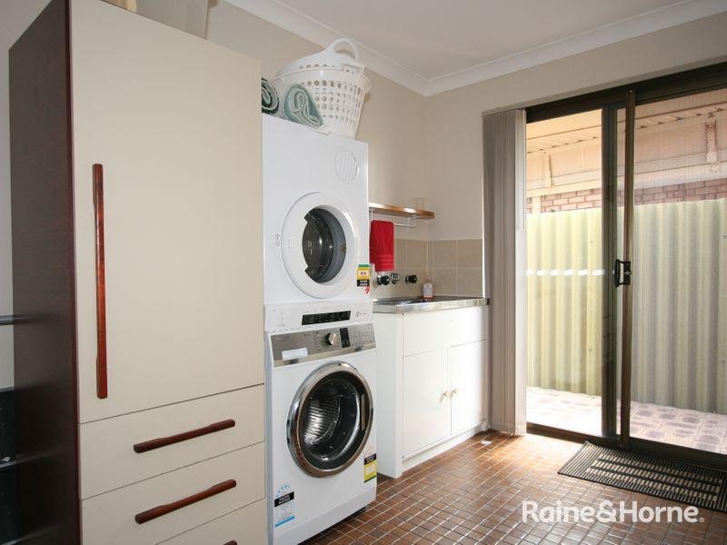 21 Trade Winds Drive, Safety Bay WA 6169