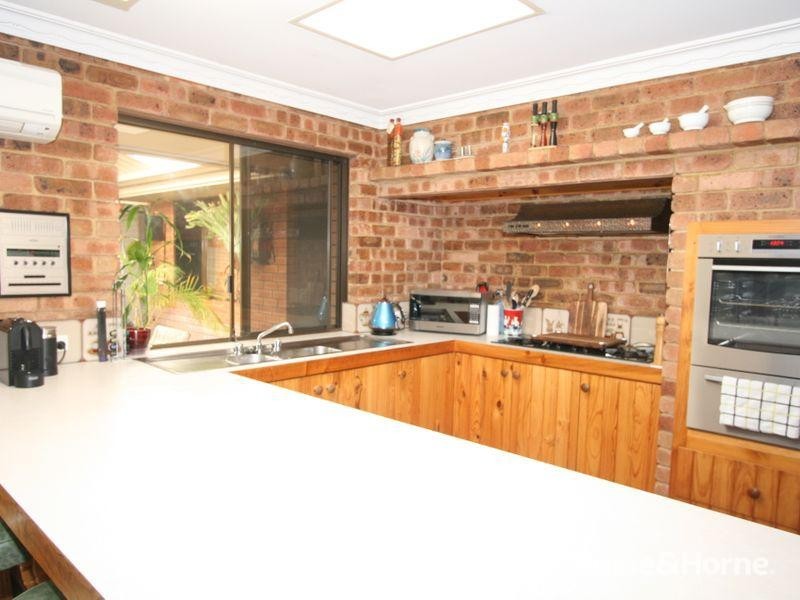 21 Trade Winds Drive, Safety Bay WA 6169