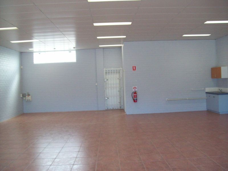 4/97 Dixon Road, Rockingham WA 6168