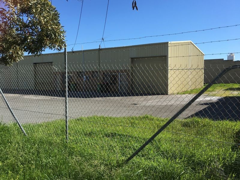 2/4 Savery Way, Rockingham WA 6168