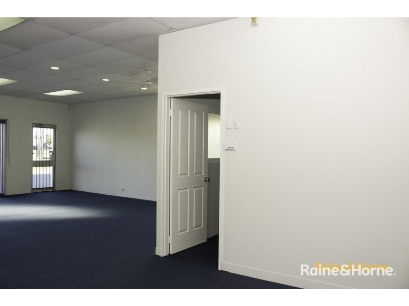 2 & 7/57 Dixon Road, Rockingham WA 6168