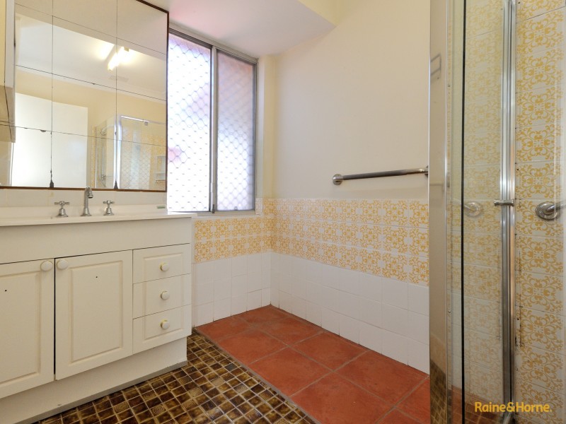 17 Wyola Street, Cooloongup WA 6168