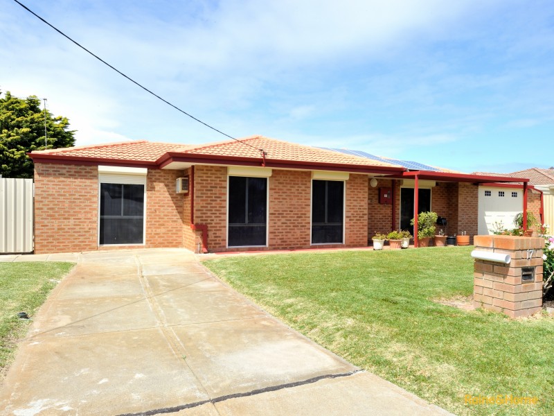17 Wyola Street, Cooloongup WA 6168