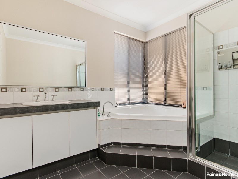 66 Pamplona Boulevard, Port Kennedy WA 6172