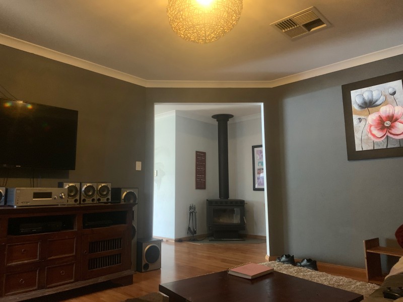 1 Glastonbury Street, Leda WA 6170