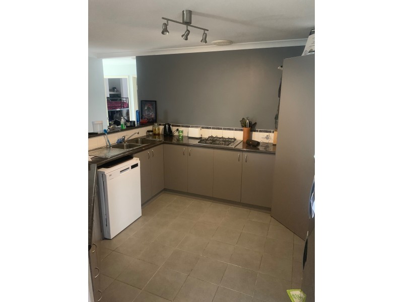 1 Glastonbury Street, Leda WA 6170