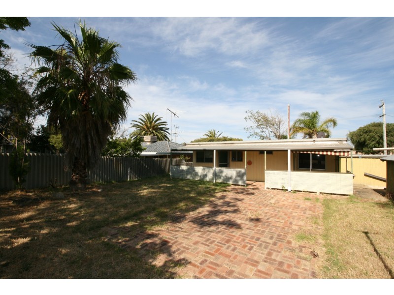 25 McCormick Street, Warnbro WA 6169
