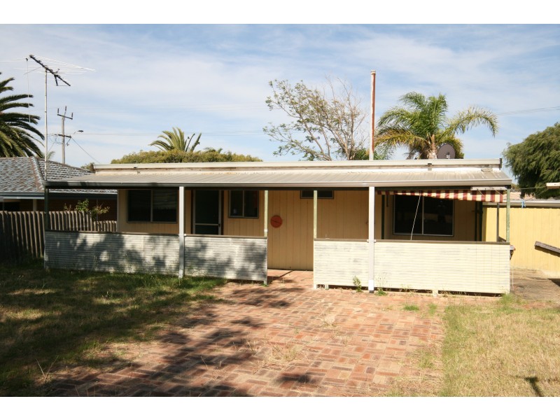 25 McCormick Street, Warnbro WA 6169