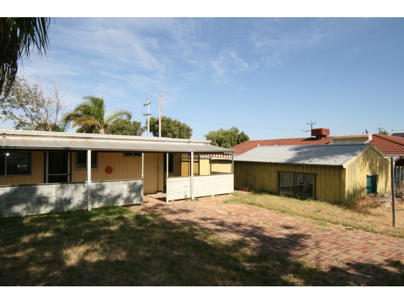 25 McCormick Street, Warnbro WA 6169