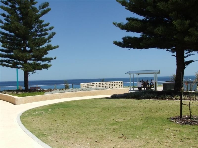 40/436 Safety Bay Rd, Safety Bay WA 6169