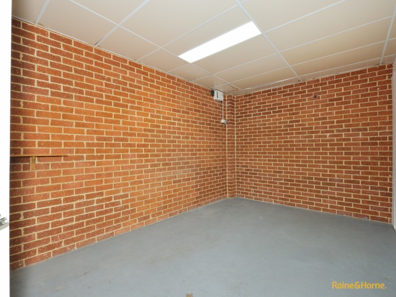 1/5 Leach Crescent, Rockingham WA 6168