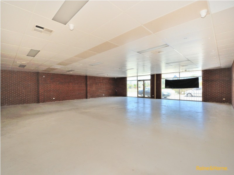 2/5 Leach Crescent, Rockingham WA 6168