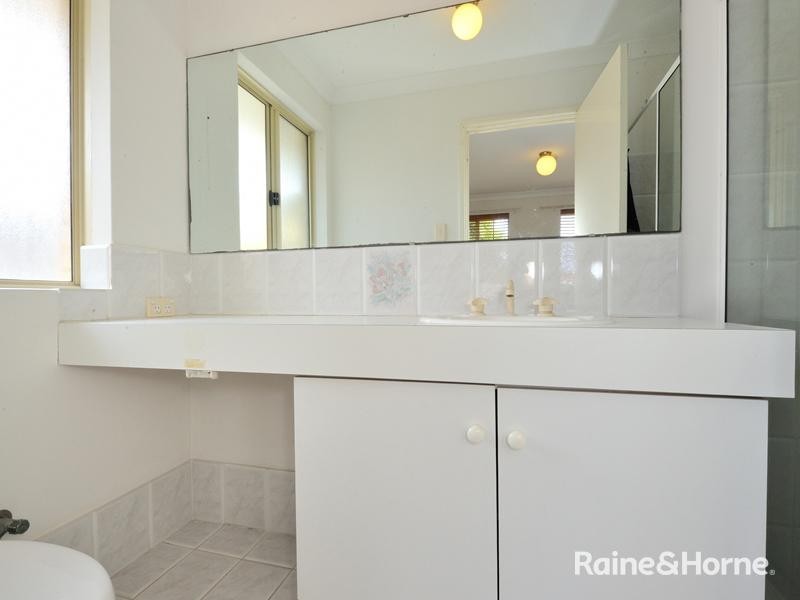 10 Vermilion Glade, Warnbro WA 6169