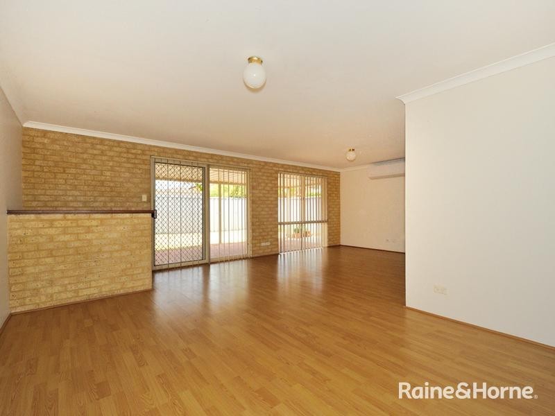 10 Vermilion Glade, Warnbro WA 6169