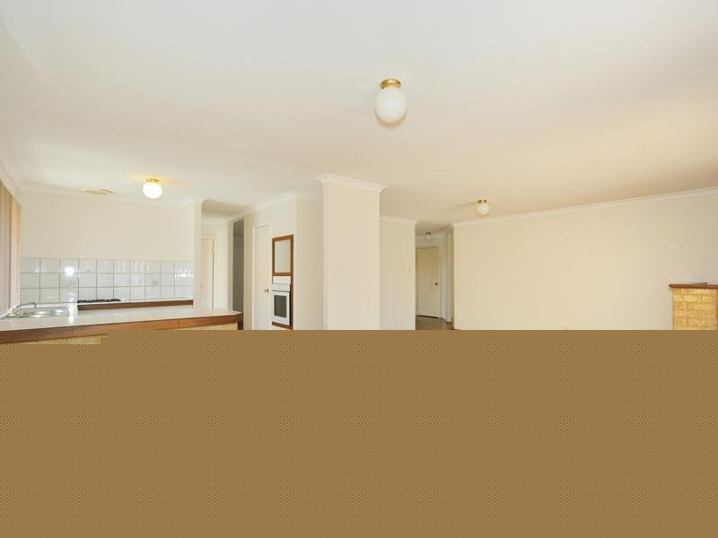 10 Vermilion Glade, Warnbro WA 6169