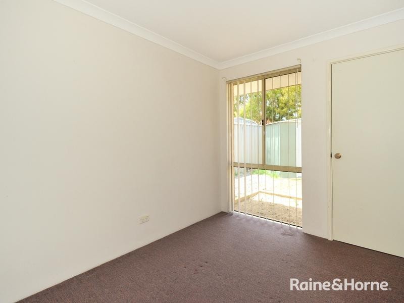 10 Vermilion Glade, Warnbro WA 6169